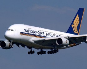Singapore-Airlines-A380-landing
