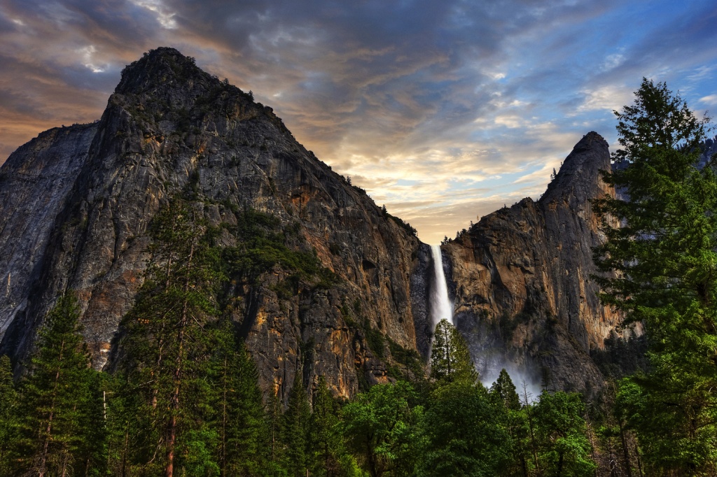 544829_yosemite_national_park_ssha_peyzaj_10800x7200_(www.GdeFon.ru)