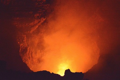 Vulcão Masaya a noite - Nicarágua | foto: Alex Keshavjee 