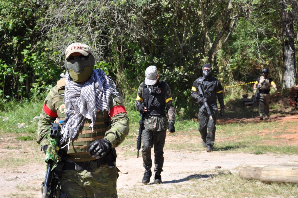 Campo de airsoft do Terras Altas é um dos maiores ao ar livre do Brasil