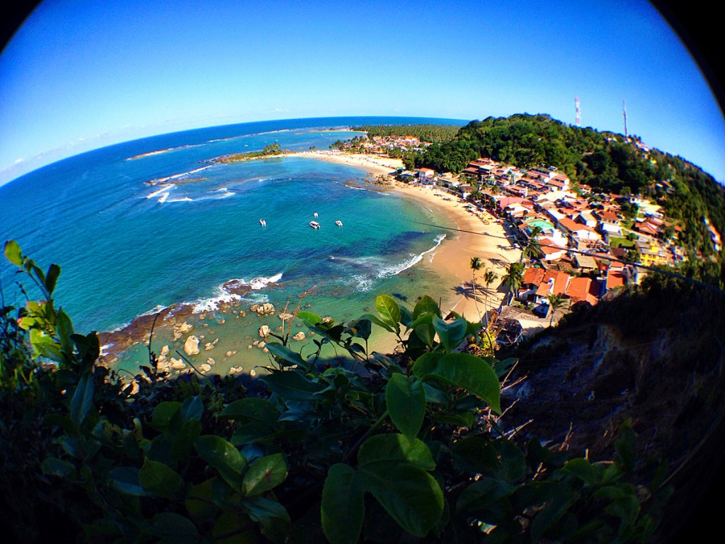 Onde encontrar águas cristalinas no Brasil para um mergulho perfeito