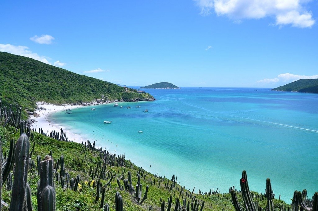 Onde encontrar águas cristalinas no Brasil para um mergulho perfeito