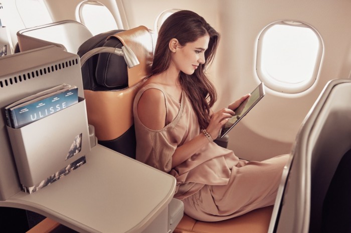 Business_Class_Woman_withTablet
