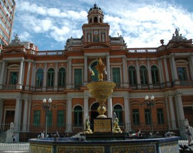 City Hall of Porto Alegre and Talavera de La Reina Fountain. Also known as "old hall".