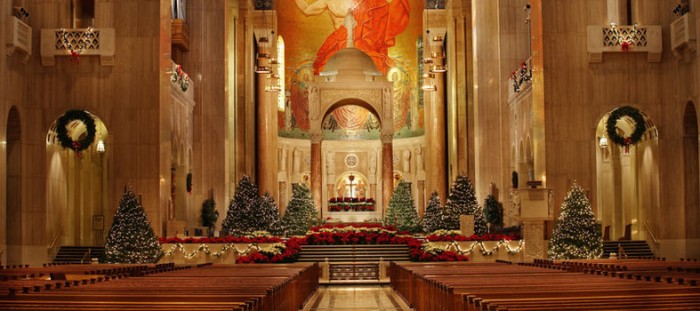 basilica-of-the-national-shrine-of-the-immaculate-conception-holiday-display_credit-basilica