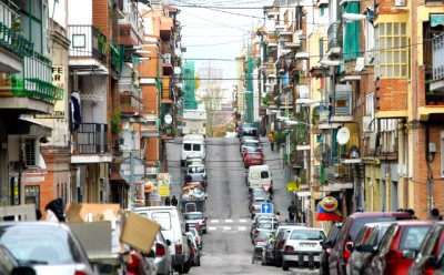 O fácil acesso ao transporte e os inúmeros cafés fazem de Usera uma base bastante popular para aqueles que exploram Madrid