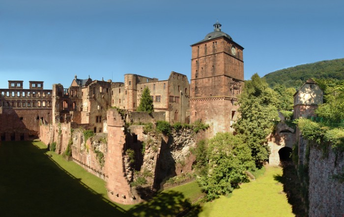 Heidelberger Schloß mit Ruprechtsbau, Hirschgraben, Torturm und Gefängnisturm