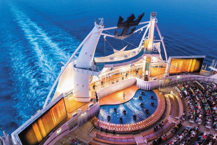 aquatheater-divulgacao-royal-caribbean