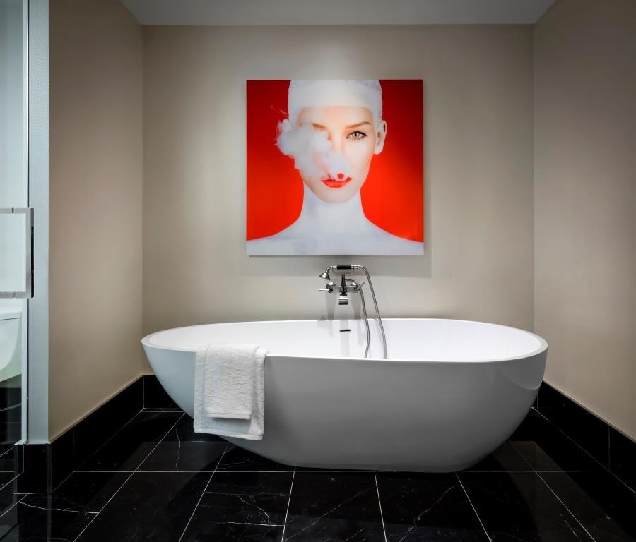 bisha_bathtub