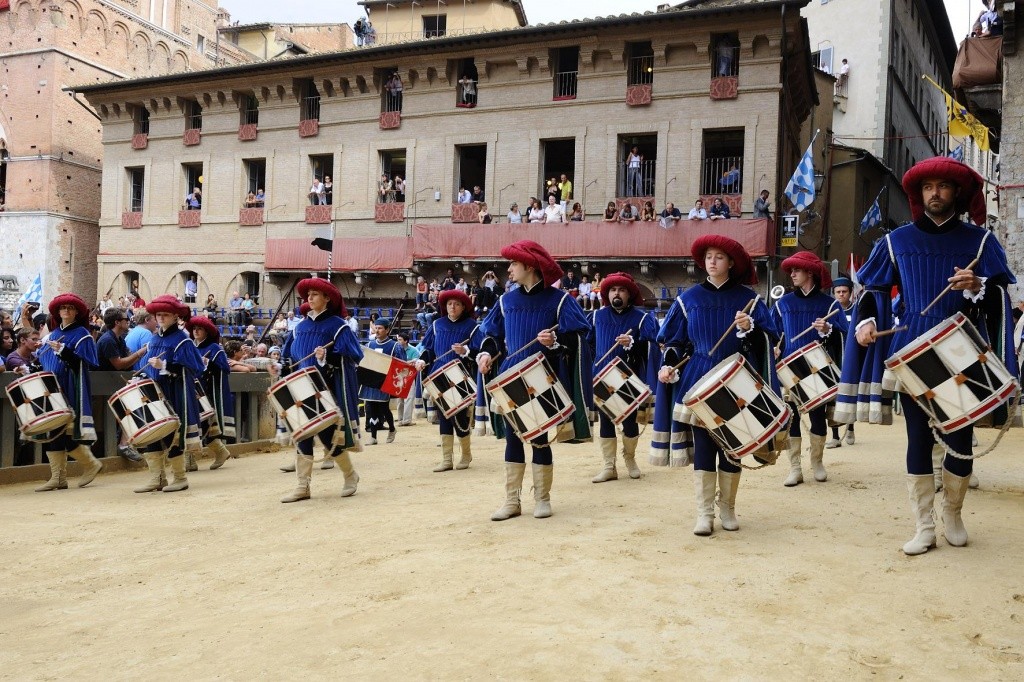 palio-di-siena-2-baixa-credito-fototeca-enit