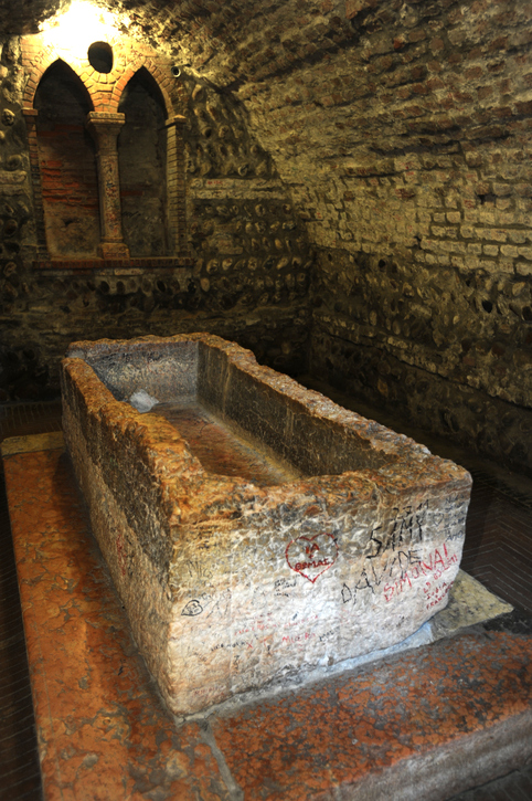 Juliet's tomb in Verona on Italy