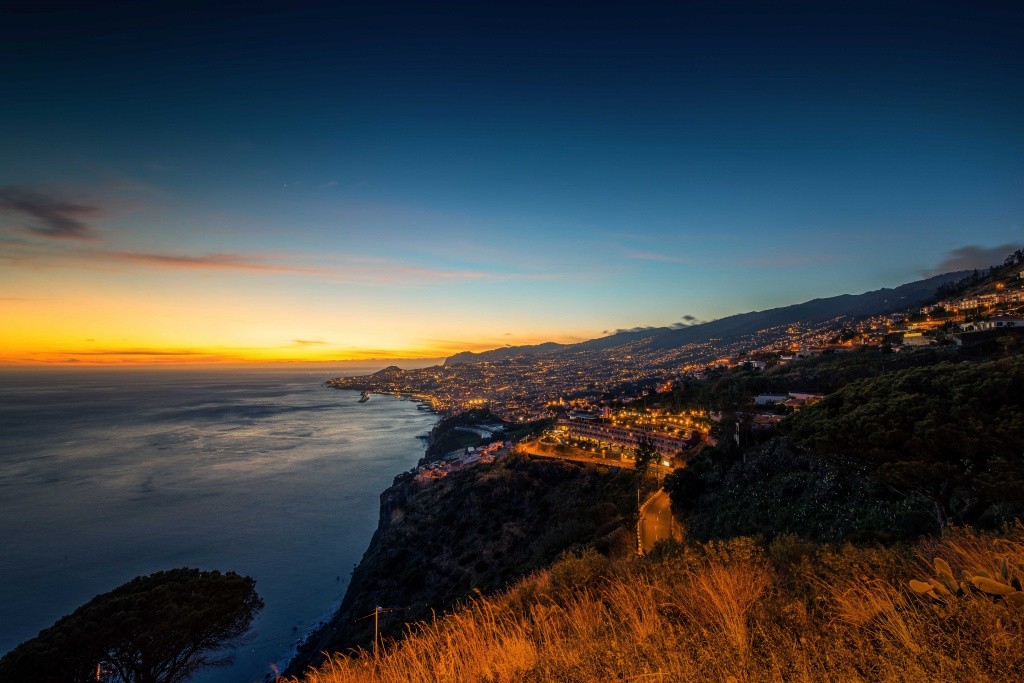 por-do-sol-em-funchal_credito-turismo-da-madeira