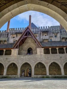 Paço dos Duques de Bragança, Guimarães, Portugal. Foto Adriana Lage