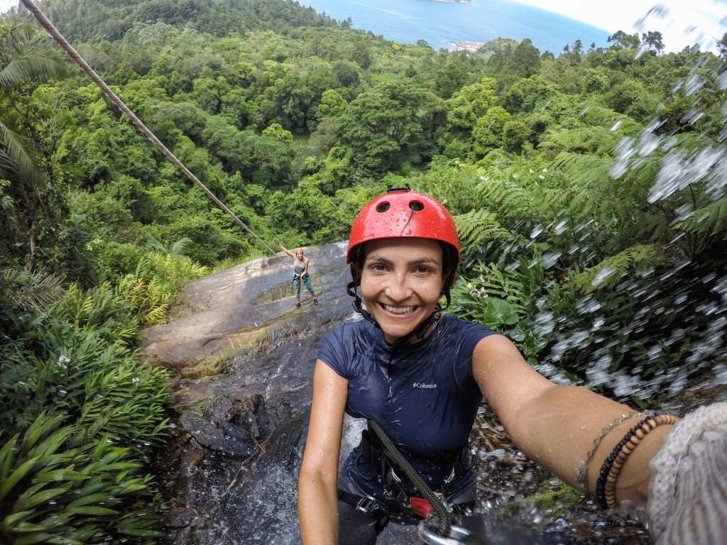 Rapel na Cachoeira de Calhetas