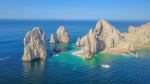 Los Cabos: destino em alta para ser descoberto pelo mercado brasileiro Aerial view of the arch in Cabo San Lucas, Mexico