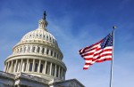 Reabertura dos EUA para brasileiros deve ocorrer em outubro American flag waving with the Capitol Hill