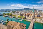 7 destinos para um roteiro completo pela Suíça Historic city of Zürich with river Limmat, Switzerland
