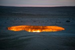 As atrações turísticas mais bizarras do mundo Derweze Gas Crater known as 'The Door to Hell',Turkmenistan
