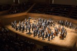 Belo Horizonte no compasso do maestro a-filarmonica-regida-pelo-maestro-fabio-mechetti-se-apresenta-na-sala-projetada-para-ela-foto-rafael-motta