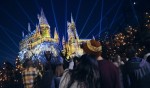 Universal Orlando celebra a temporada natalina com o retorno de atrações tradicionais 03_christmas-in-the-wizarding-world-of-harry-potter-1