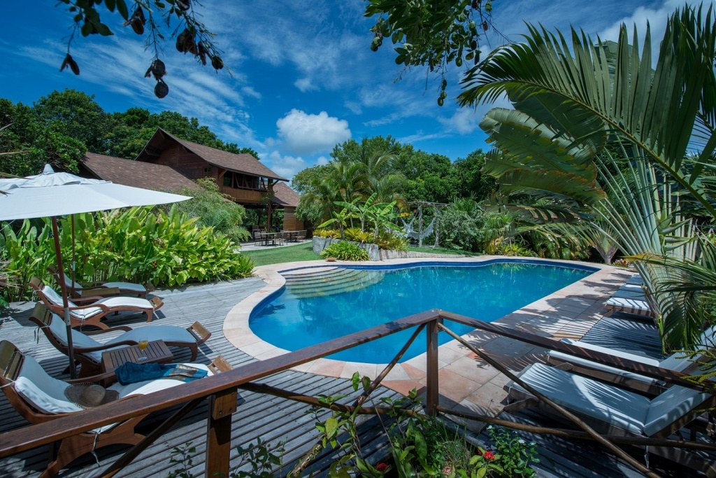 398476_988771_pousada_mangabeiras__piscina_em_meio_a__natureza_exuberante_