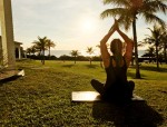 Itapema Beach Resorts by Nobile oferece novas experiências de bem-estar itapema-beach-resorts-silvia-professora-de-yoga
