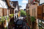 5 destinos no Brasil para conhecer no outono Campos do Jordão downtown in Brazil. Capivari.