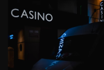 Roleta e poker: jogos de cassino online que se conectam com a cultura francesa casino unsplash