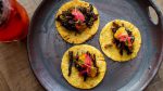 Colômbia se destaca com turismo gastronômico Arepa com carne