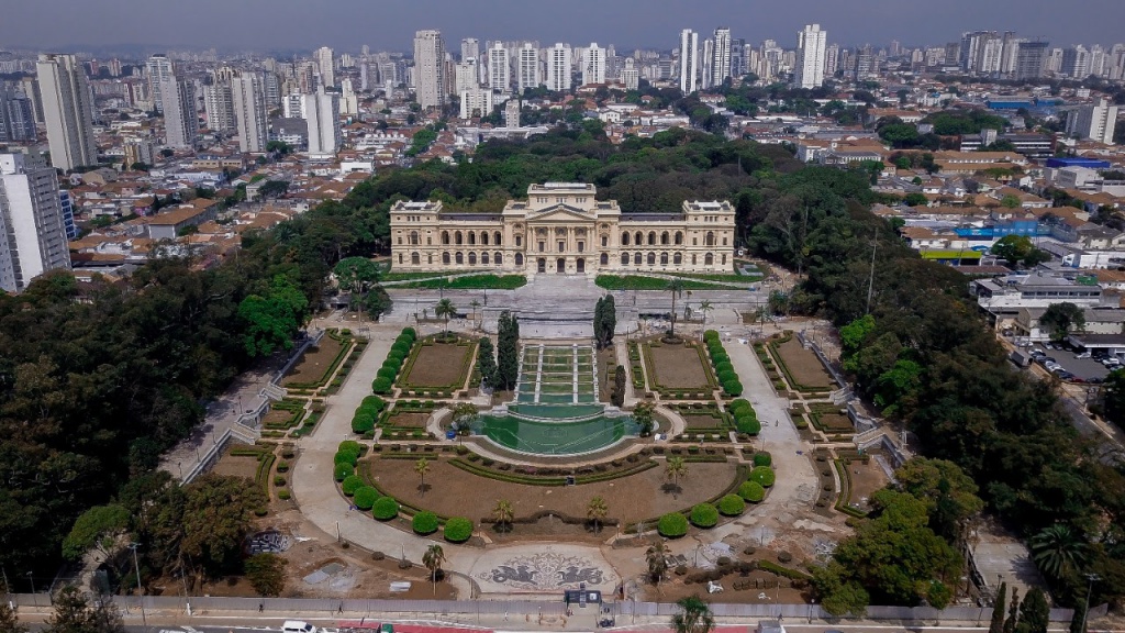 Empresa de Turismo Palusa 5200 em Assis por Francisco Ivano - ID