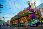 Universal Orlando apresenta nova experiência para o Mardi Gras de 2023 Mardi Gras Float Ride Dine