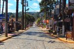 Fuja da agitação: Monte Verde é opção de destino para um Carnaval tranquilo Monte Verde avenida - Demetrio Cesar Xavier