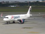 Aeronave JetSMART WTM no aeroporto de Guarulhos