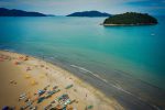 Caraguatatuba: passeios para curtir nas férias de julho Praia da Cocanha - foto por Ken Chu - expressão studio