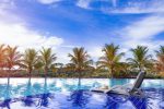 432952_1092522_malai_manso_piscina_de_borda_infinita_com_deck_molhado_