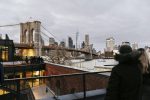 Nova York oferece programa de descontos em experiências no inverno Winter-Outing-Dumbo-Brooklyn-NYC-Lucia-Vazquez-02