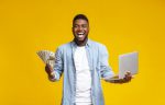 Como ganhar dinheiro no escritório de uma casa de apostas. Dicas de especialistas iStock-1181608651