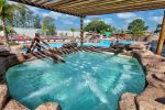 Turismo de bem-estar em alta: parques aquáticos investem em experiências relaxantes Férias também são sobre desacelerar.E aqui no Thermas da Mata, a gente leva isso a sério.Entre o