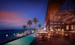 Nobu Hotel Los Cabos: onde o minimalismo japonês encontra a magia da Baja California Nobu Hotel Los Cabos - Nobu Terrace (1)