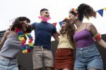Confira as programações especiais de carnaval de Parques Estaduais da Grande São Paulo people-having-fun-celebrating-carnival (2)