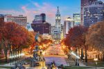 Filadélfia oferece ótimo custo-benefício durante a Copa do Mundo Philadelphia, Pennsylvania, USA Cityscape Overlooking Benjamin Franklin Parkway
