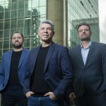 Atrio inicia nova fase como ecossistema de performance em hospitalidade Beto Caputo entre Gabriel Fumagalli e Paulo Melega foto Rogerio Vieira